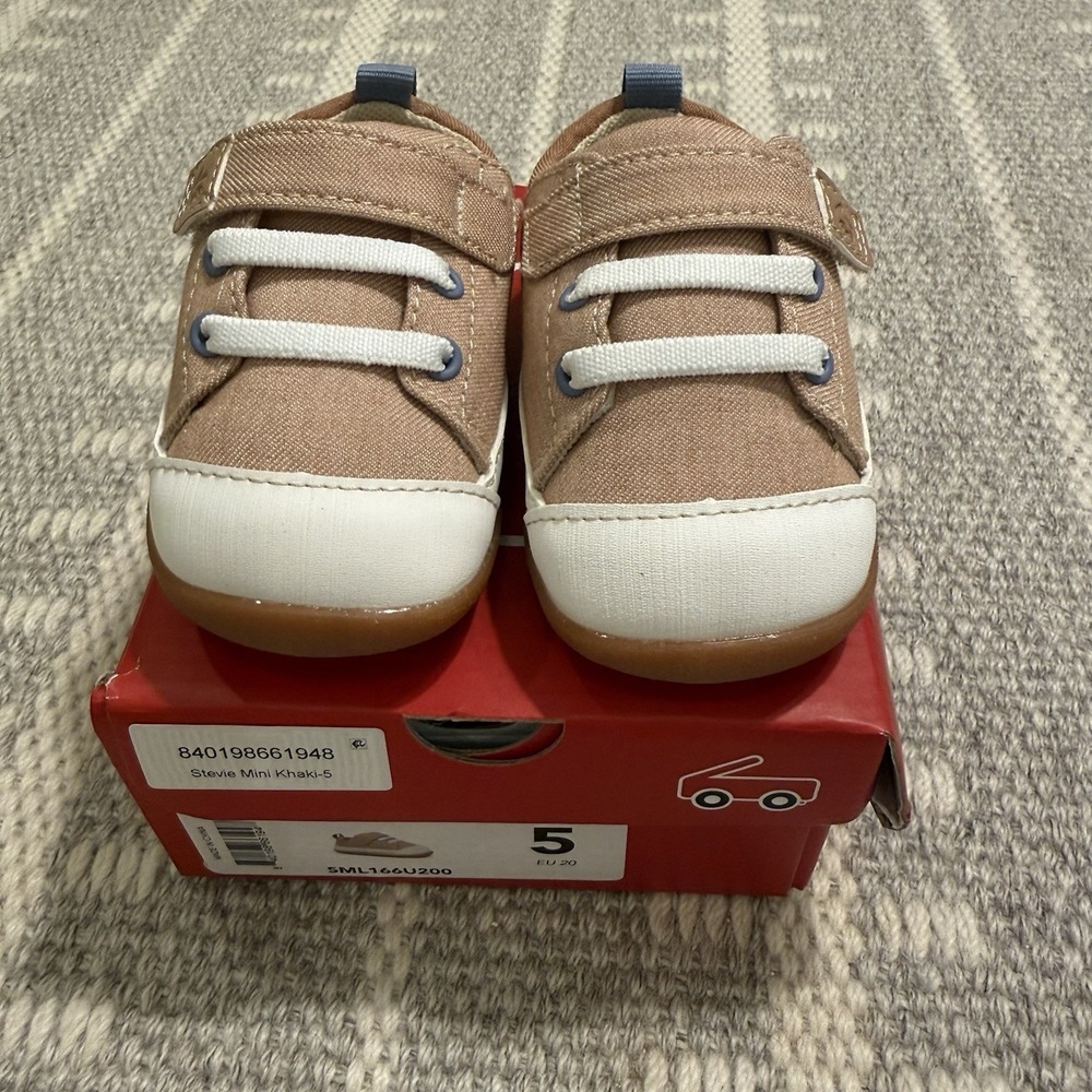 See Kai Run Stevie Mini Khaki First Walker Sneaker Size 5